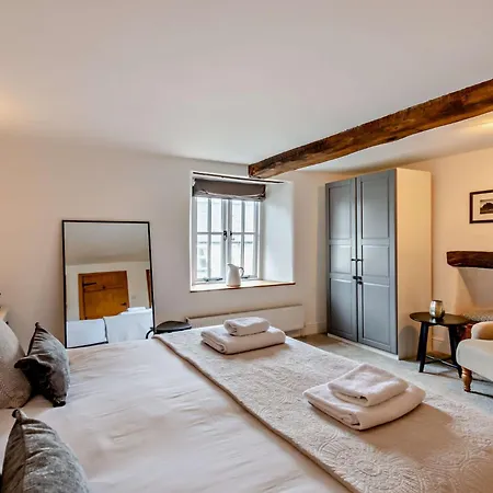 3 Bed In Cartmel 95100 Cark